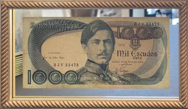 Encadrement d'un billet en entre-deux verres